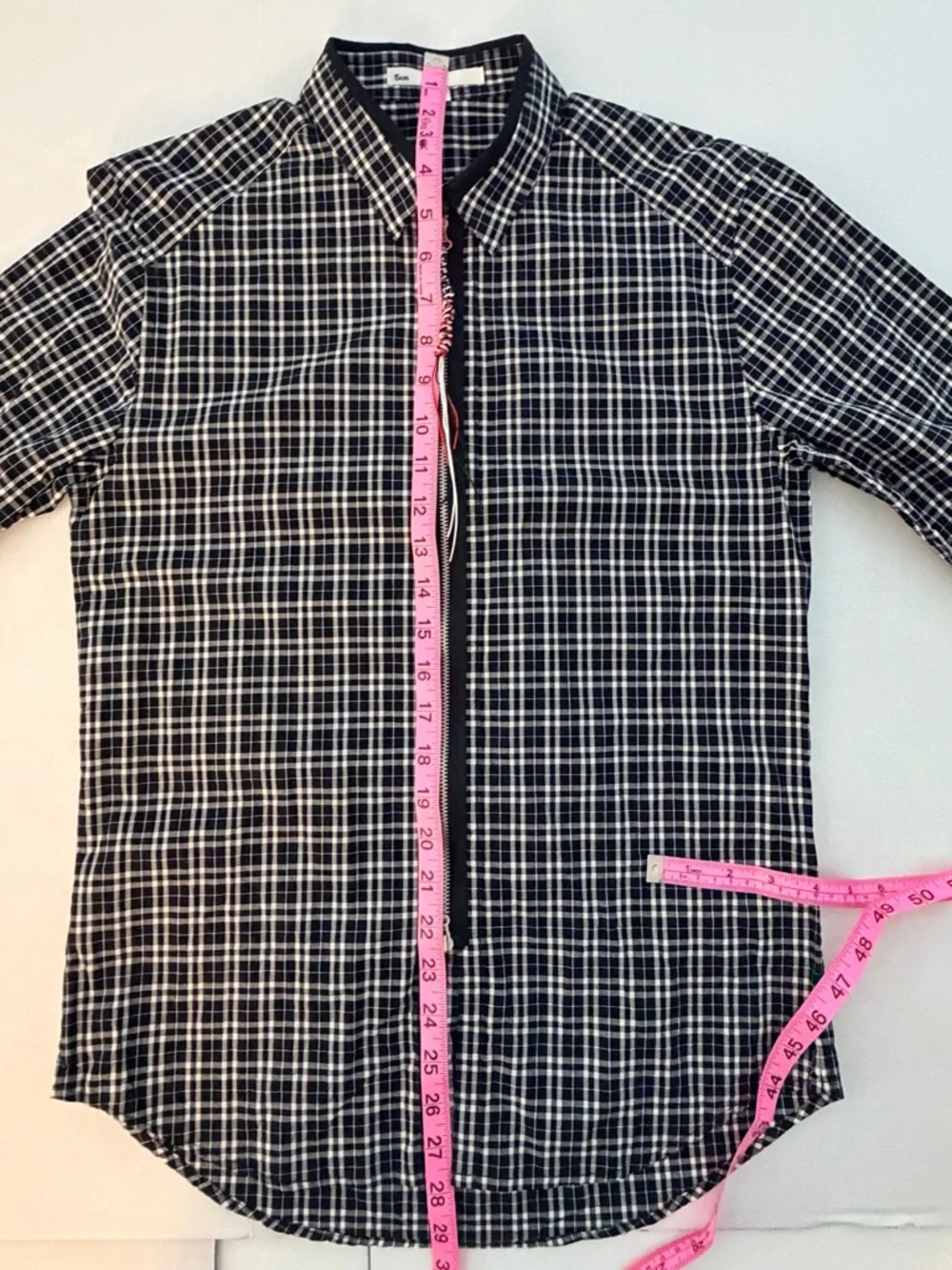 Five Centimeters Brand Men's Black & White Plaid Zip-Front Shirt. Size S